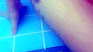 felt so risky fucking in the pool with her tight pussy