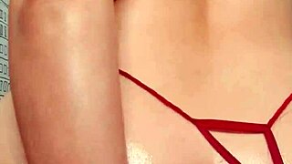 The sexy latina masturbates with squirts and finishes with intense anal