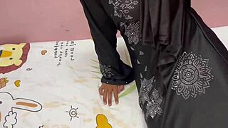 Hot MUSLIM HIJAB GIRL Gets FUCKED By FATHER IN LAW In ATHLETIC YOGA WORKOUT SESSION