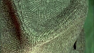 Chienne Marie serves three cocks as esclave