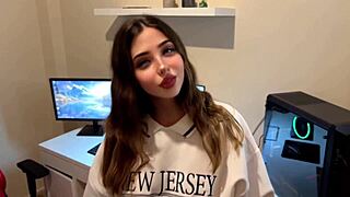 Solo naughty slut crystal white plays with large toy in vr