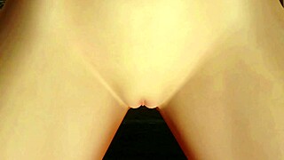 Kasumi poses nude at the onsen, spreading her shaved pussy