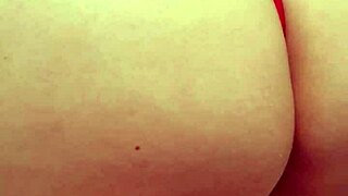 The sexy latina masturbates with squirts and finishes with intense anal