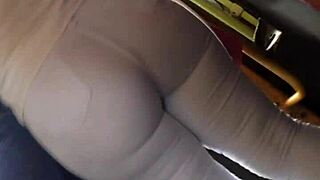 Watch hot amateur flaunts big ass on bus!