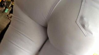 Watch hot amateur flaunts big ass on bus!