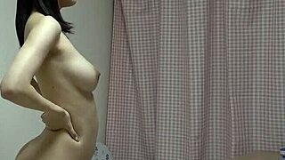 Naked Japanese Girl In High Cut Leotard On Webcam