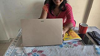 desi indian bhabhi fucked hard at office