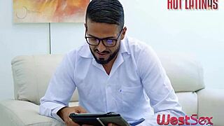 SLUTTY DOCTOR SEES NAUGHTY PATIENT HORNY FOR HOT THERAPY