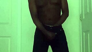 In this restricted solo session, she masturbates to an orgasmic cum ending