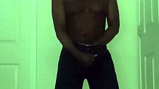 In this restricted solo session, she masturbates to an orgasmic cum ending