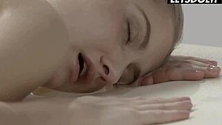 Tiffany tatum oils up her luscious body and gets fucked - whiteboxxx