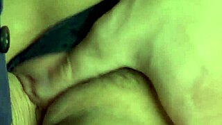 Varam sa velikim sisama MILF Anissa Kate i vodoinstalaterom - mama xxx