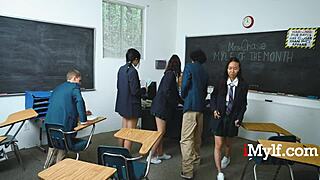 TABU-fantasia: pettävä opettaja ja oppilas toiminnassa