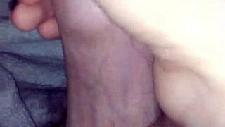 Imádom maszturbálni az óriás faszomat