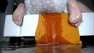 Cute Teen Cumming In Bathtub For Partner?