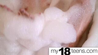my18teen 18+s - babe masturbates in the bath and orgasm closeup