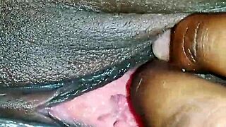 hornyzee fingering her pussy in masturbation 😈