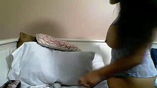 Maxine x uses biggest dildos to vibe her wet clit and squirt