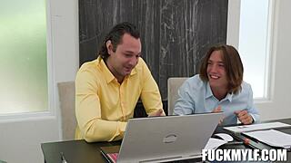 Now that you fucked my pussy, wreck my ass