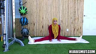 Muslim housewife cheats with personal trainer in hardcore deepthroat sex