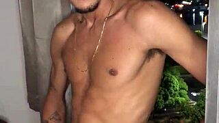 garoto safado jerks off at the window