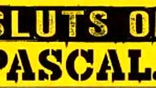 British plumper spreads and squirts for Santa with dildo