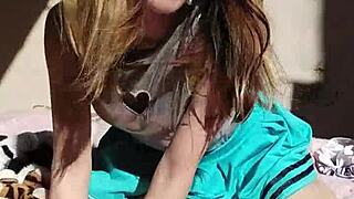 Bonneyuwu masturbates with her stuffed animals in the sun