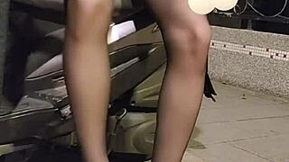 Shemale Ting Xuan Office Lady Plays With Love Egg Outdoors