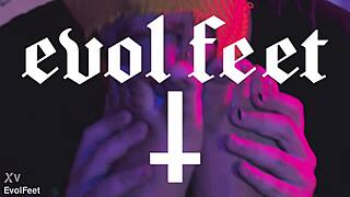 i drip hot wax on your tied feet