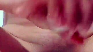 Colombian amateur makes homemade dildo for intense desire