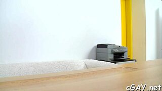 Machine wrecks ass in gaping anal toy session