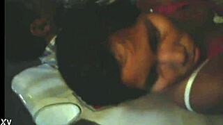 Peruana ense�ando las boobys