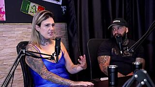 Pár stříká při držení rukou venku!