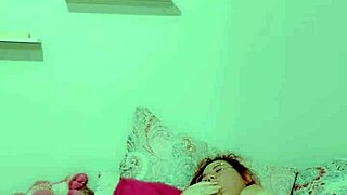 Oh man, watching this hot redhead ruivinha get herself off in a steamy masturbation session is just wild.