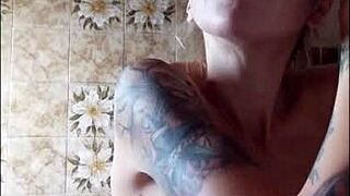 adoro ruttare mentre mi trucco