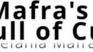 Stefania Mafra appears in backstage scene with close-up details