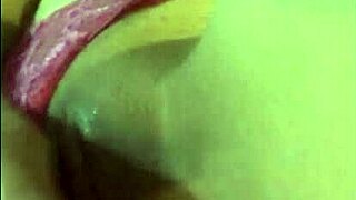 hey, check this beautiful latina getting a rica masturbada with toys in casita... 😏