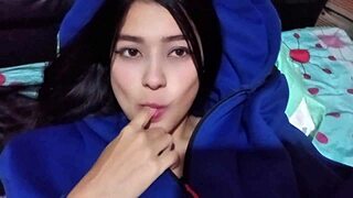 Niñera with huge tits craves his cock as soon as he arrives home in real homemade scene