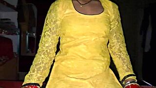 Garam Bhabhi Takes Devar Huge Cock Deep Inside Her Wet Pussy