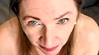 This mature cougar's giving a hot sex lesson with jerk off instructions! 🔥💋