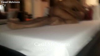 Minha esposa tells me she's about to cum on her lover's pau