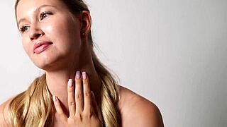 Stunning beauty slides fingers deep into tight ass for solo pleasure