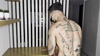 Whoa, this Latina babe gets pounded doggystyle 'til she squirts all over in homemade quickie