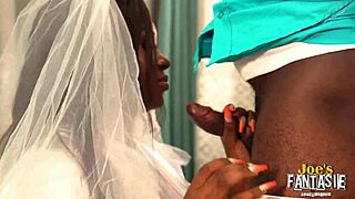 لا عرس اليوم مع هذه العروس السمراء في حفلة جماعية مص وكلبي... 😏👰🏾