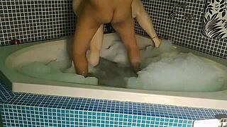 Vivi Guedez Rides And Licks In Hotel Solo