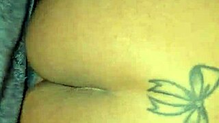 Tip za gloryholeom me ni mogel spravit do orgazma pa sem rekla možu naj mi liže pičko