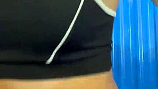 pós treino gostosa no banheiro