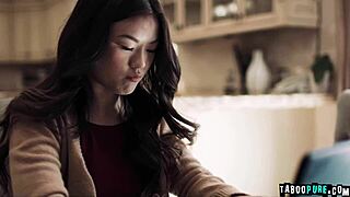 Super Sexy Ladies Lulu Chu And Slimthick Vic In Interracial Lesbian Scene