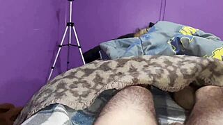 i love getting under the sheets to suck my boyfriend's penis. he's always so horny for it.