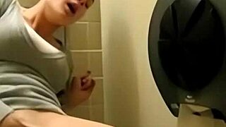 Quickly Cum In The Toilet During Mature Mommy Massage Orgasm